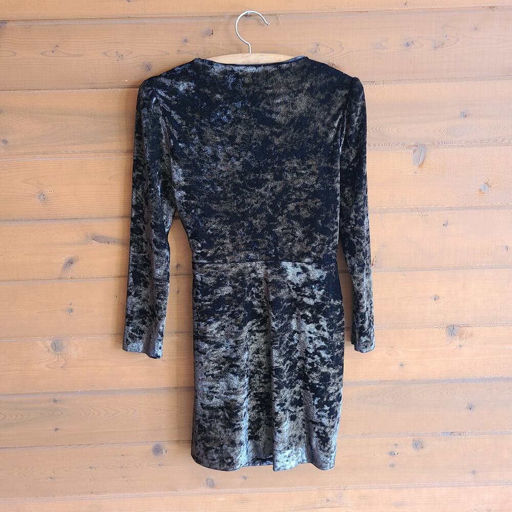 Ali & Jay Sky Full of Stars Mini Dress Small Black Gold Crushed Velvet Vneck - Picture 3 of 5